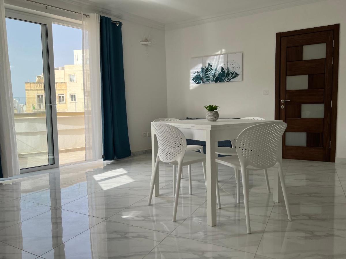Condo With Patio Overlooking Piazza Gzira Dış mekan fotoğraf