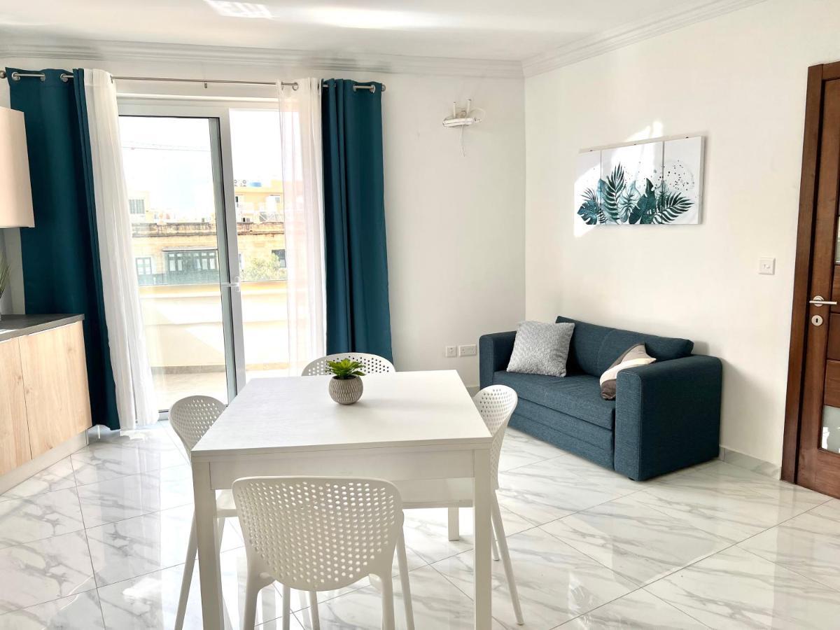 Condo With Patio Overlooking Piazza Gzira Dış mekan fotoğraf